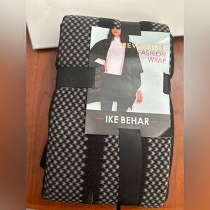 Ike Behar Reversible Fashion Wrap